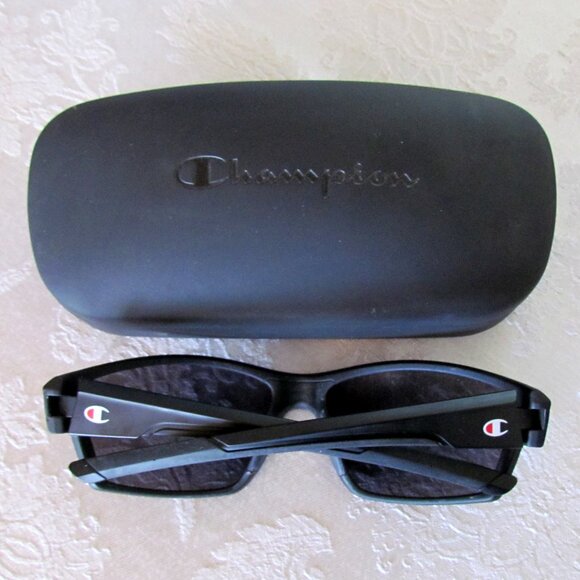 SUNGLASSES, CHAMPION BLACK POLARIZED CAT.3 WOMEN'S & MEN'S UNISEX w HARD CASE - Picture 4 of 7